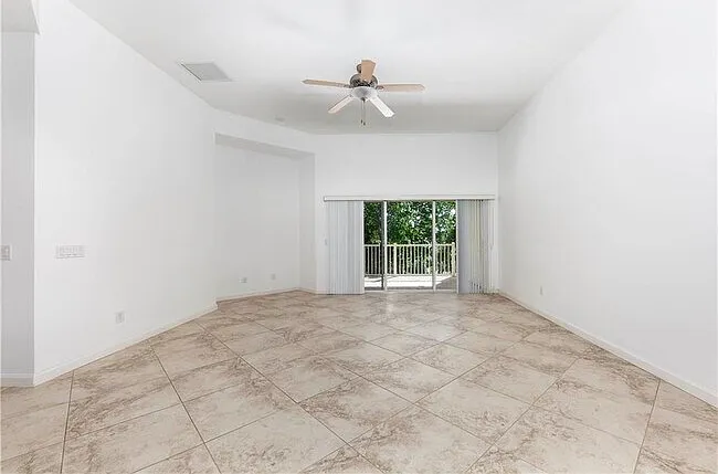 3569 SW Sawgrass Villas Dr #3569 — Photo 6