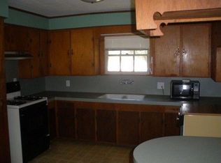 602 Azalea St, Lake Jackson, TX 77566