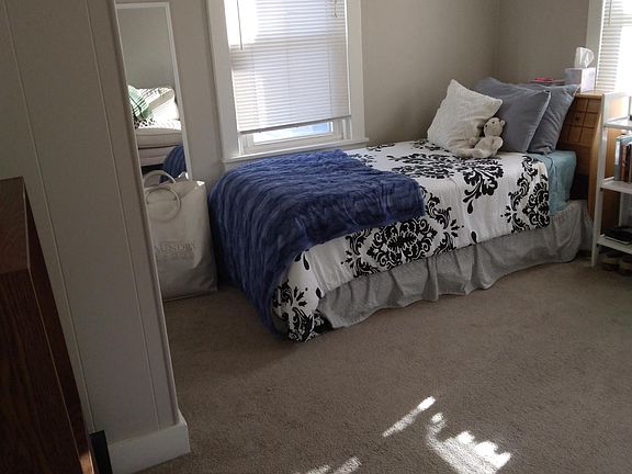 bedroom/living room
