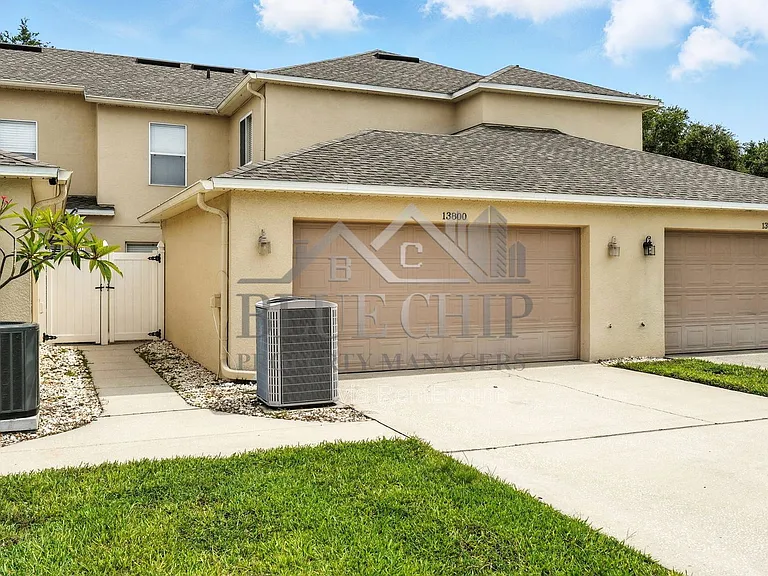 13800 Golden Russet Dr — Photo 35