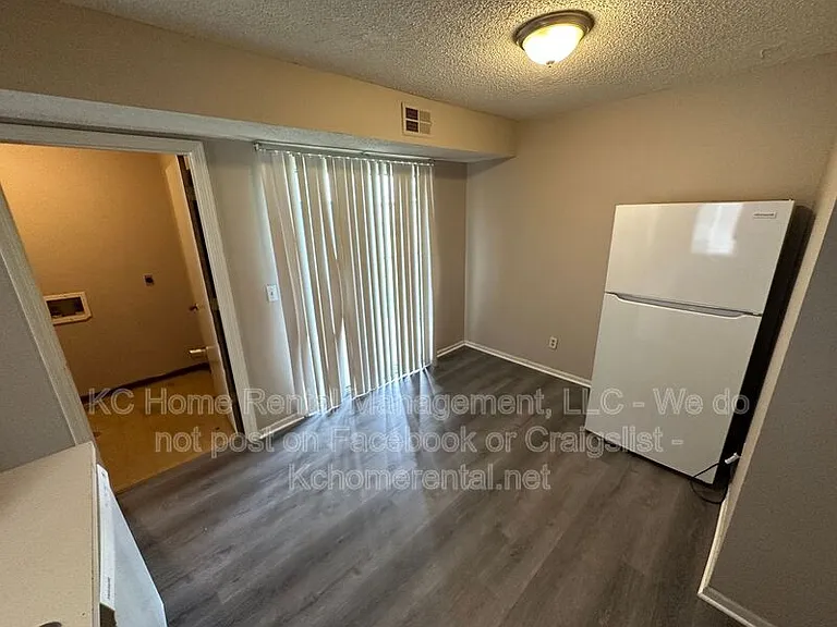 838 Saddlewood St #B — Photo 9