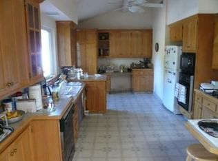 17835 Sunburst St, Northridge, CA 91325