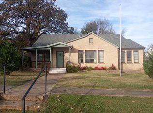 804 W College St, Ozark, AR 72949