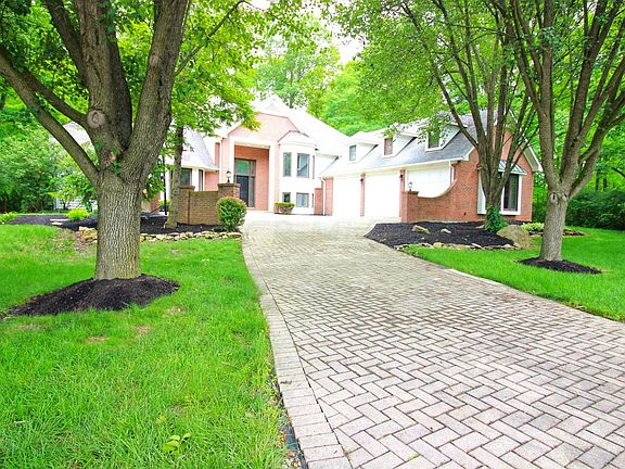 3rd image of 5032 Canterbury Dr