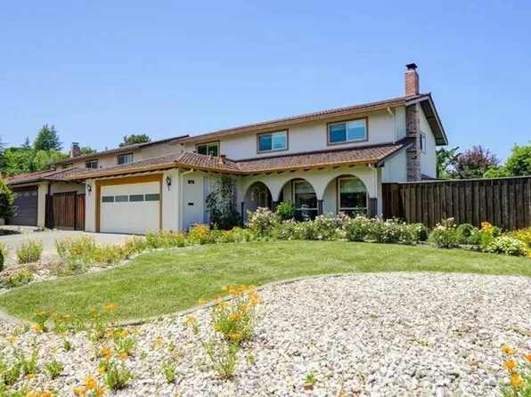 58 Stanford Ct, Novato, CA 94947