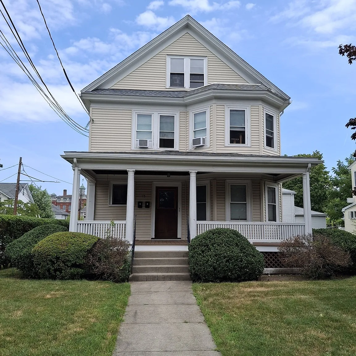 1 bed, 1.0 bath, 1052 sqft, $2,500 — Photo 1