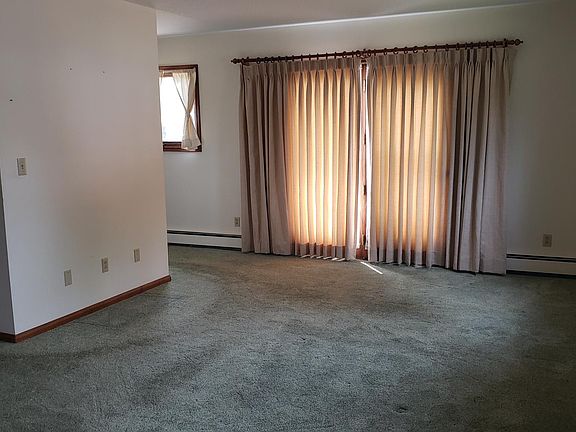 4th image of 774 N Desmet Ave