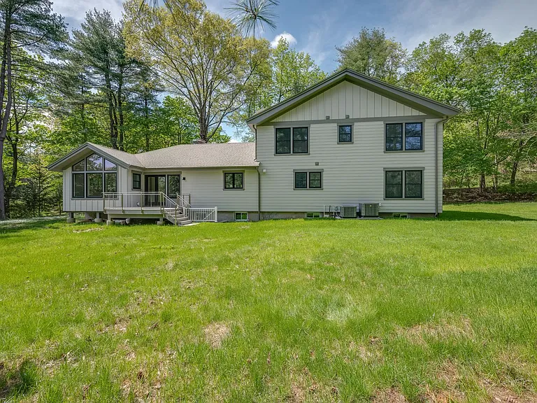 1111 Hardscrabble Rd — Photo 30