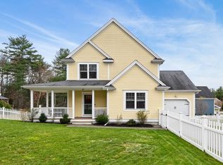 42 Christmas Tree Ln, Kingston, MA 02364