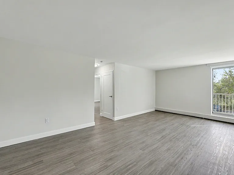 76 Mary St — Photo 10