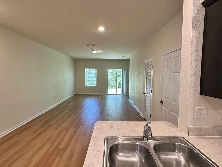 199 Scotch Pebble Dr — Photo 7