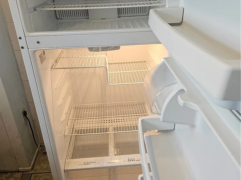 1907 Hanover St #10 — Photo 11