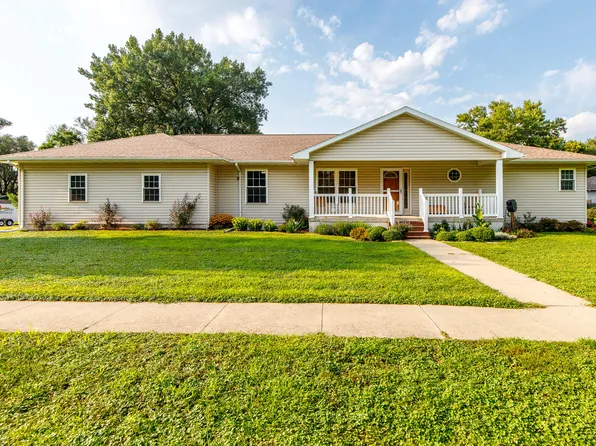 925 W 8th St, Boone, IA 50036