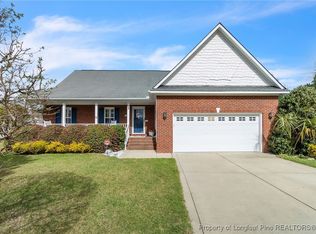 183 Harlon Ct, Raeford, NC 28376