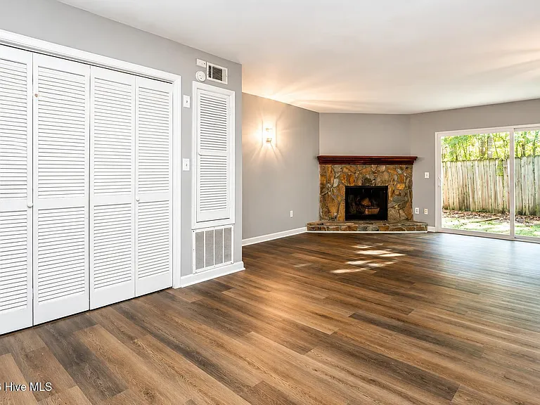 465 Forest Hills Dr — Photo 5