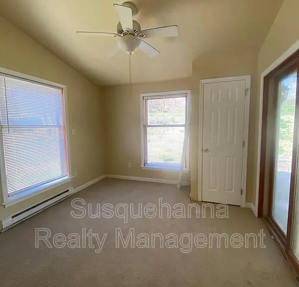529 Stone Hill Rd — Photo 9