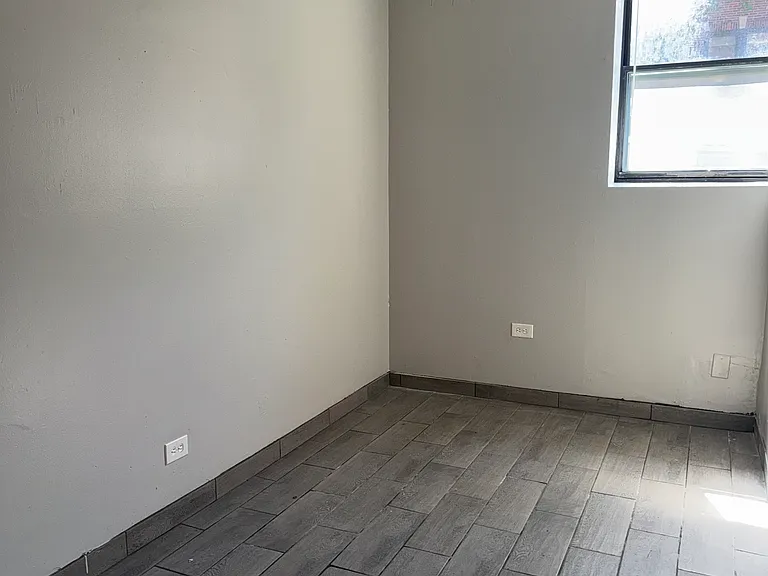 7009 N Paulina St #4B — Photo 8