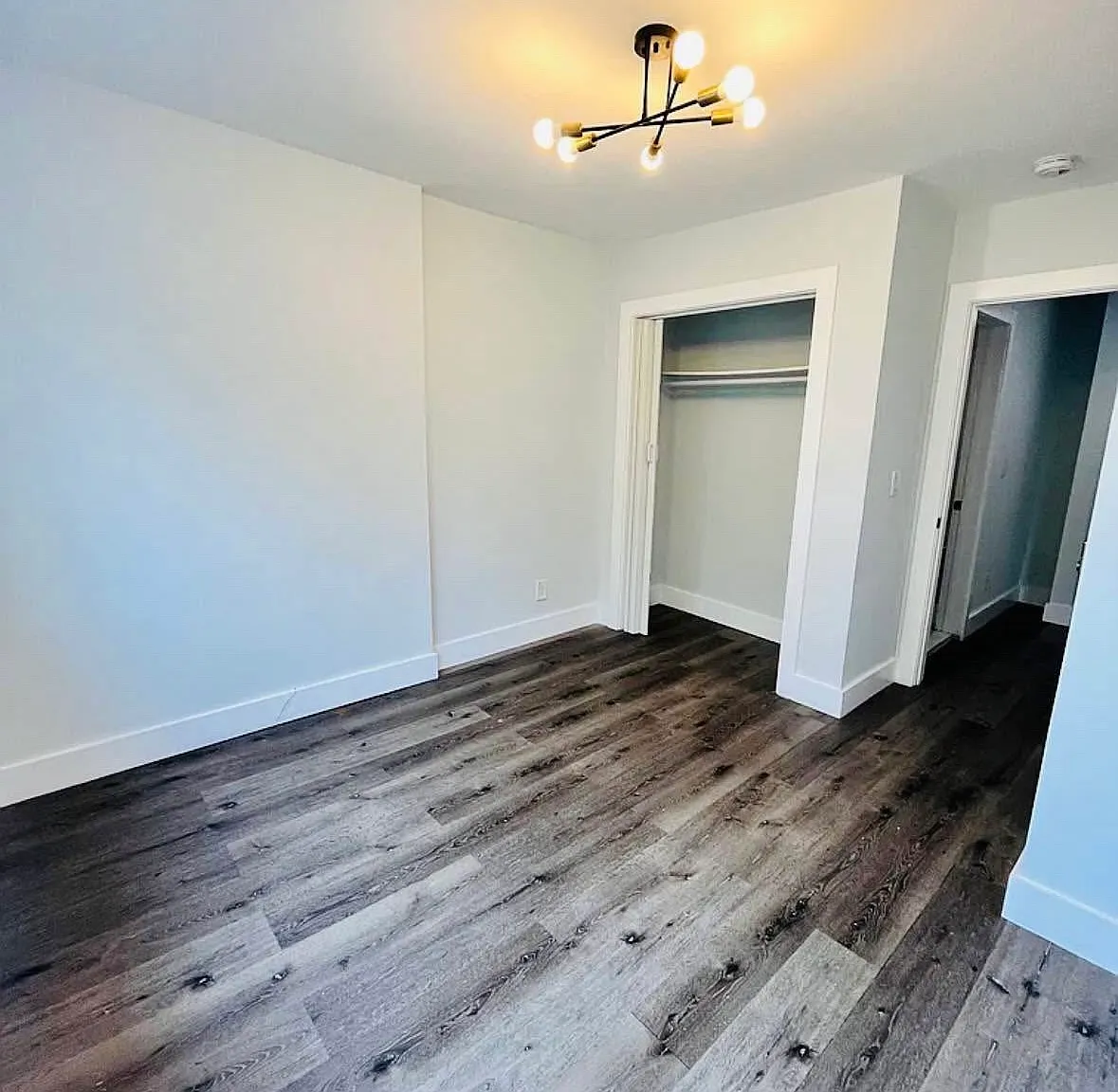 4 bed, $3,200 — Photo 3