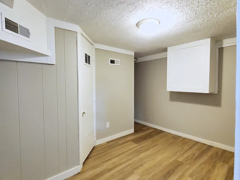 90 E 8th Ave #2 — Photo 22