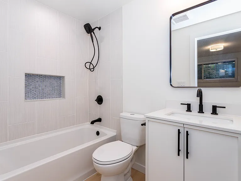 4015 SW Thistle St #A — Photo 8