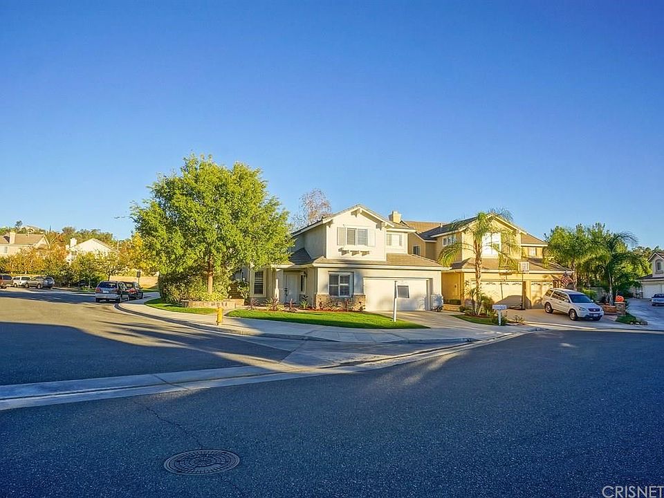1st image of 27506 Woodfield Pl
