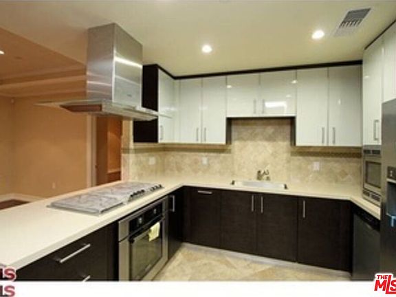 5th image of 8612 Burton Way Unit 403