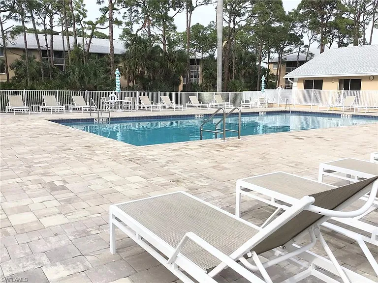 3062 Sandpiper Bay Cir #K102 — Photo 24