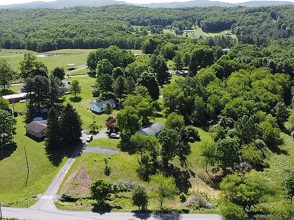 2nd image of Brier Ln