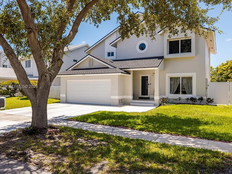 9650 SW 9th Ct — Photo 4