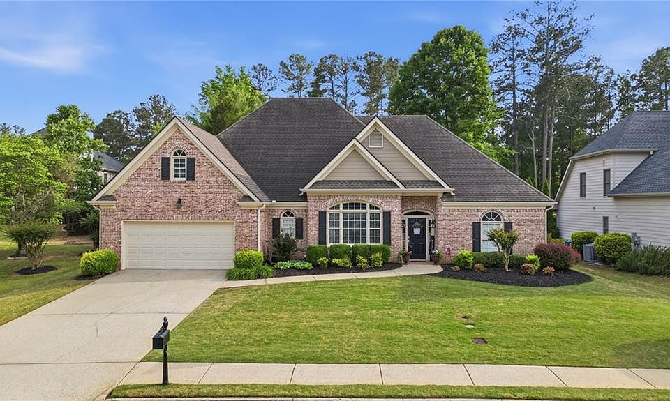 1st image of 615 River Valley Dr