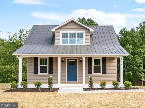 1322 Bloomery Pike, Whitacre, VA 22625