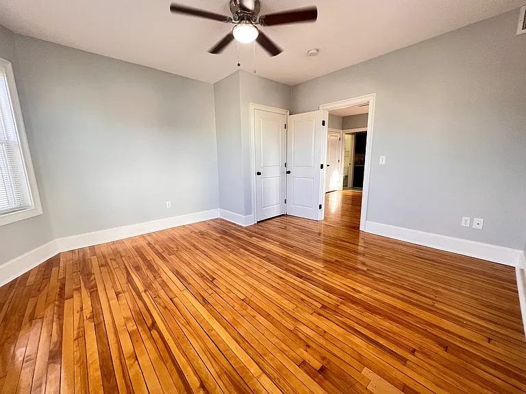 12 Winfield St #3R — Photo 4