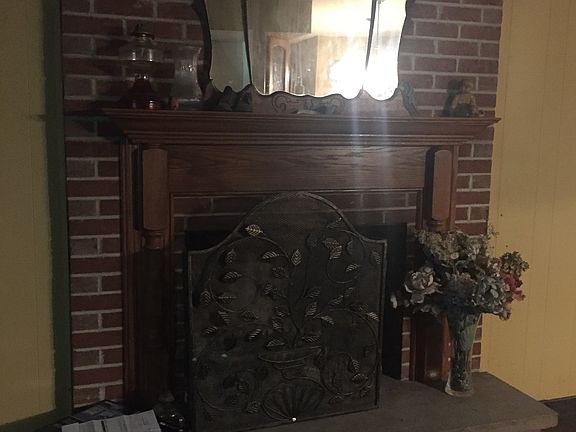Custom fireplace mantle 