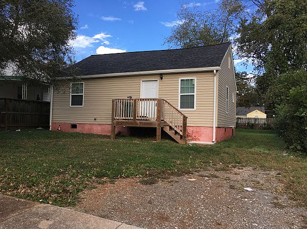1st image of 1608 Lombard Pl
