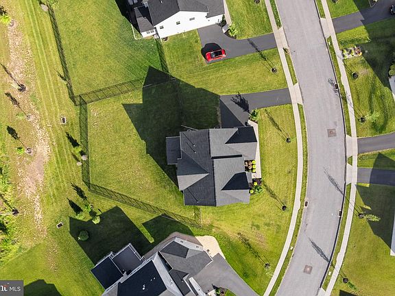 4th image of 130 Violet Way