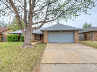 1207 Taurus Dr, Edmond, OK 73003