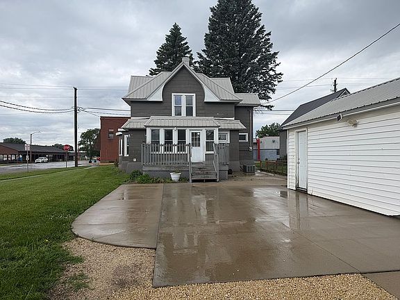 3rd image of 755 Main St