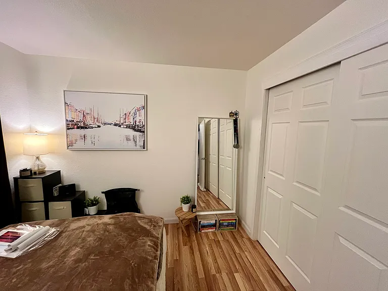 5844 NE 75th St #D-105 — Photo 6