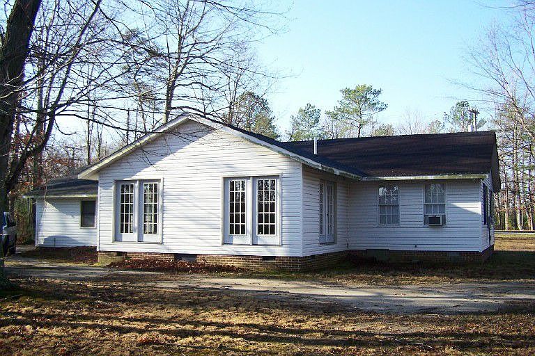 rear of home w/ Florida rm.