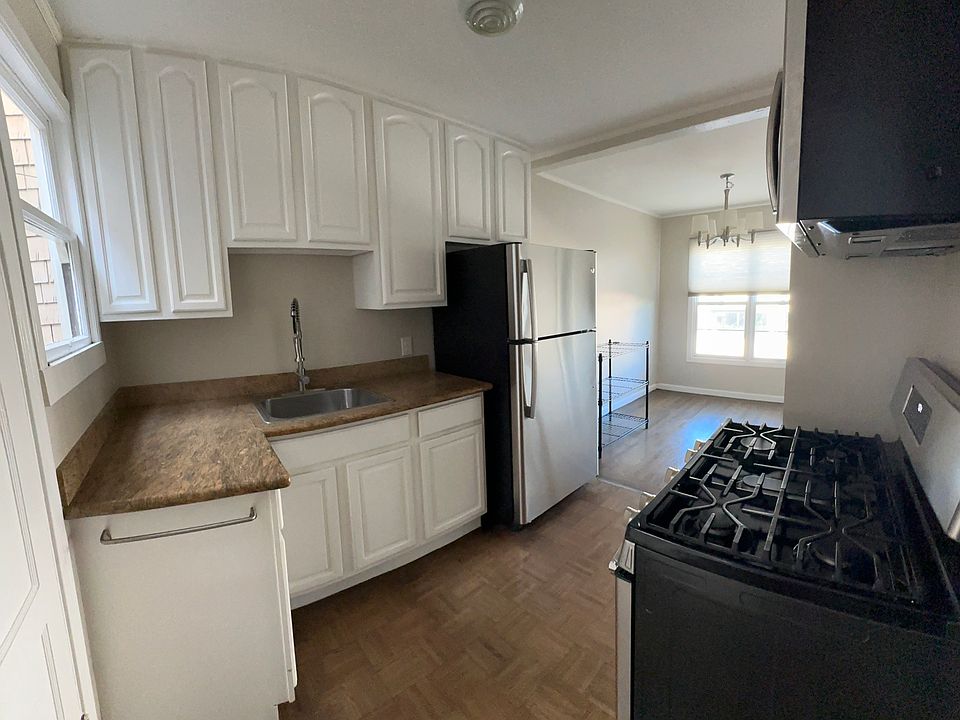1st image of 446 Eureka St