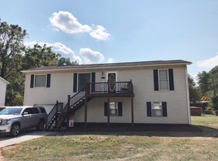 11251 Riverside Cir, Pound, VA 24279