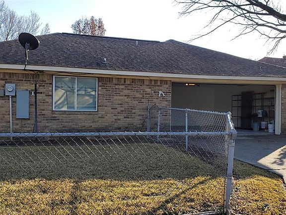 2nd image of 3409 Parkhaven Dr