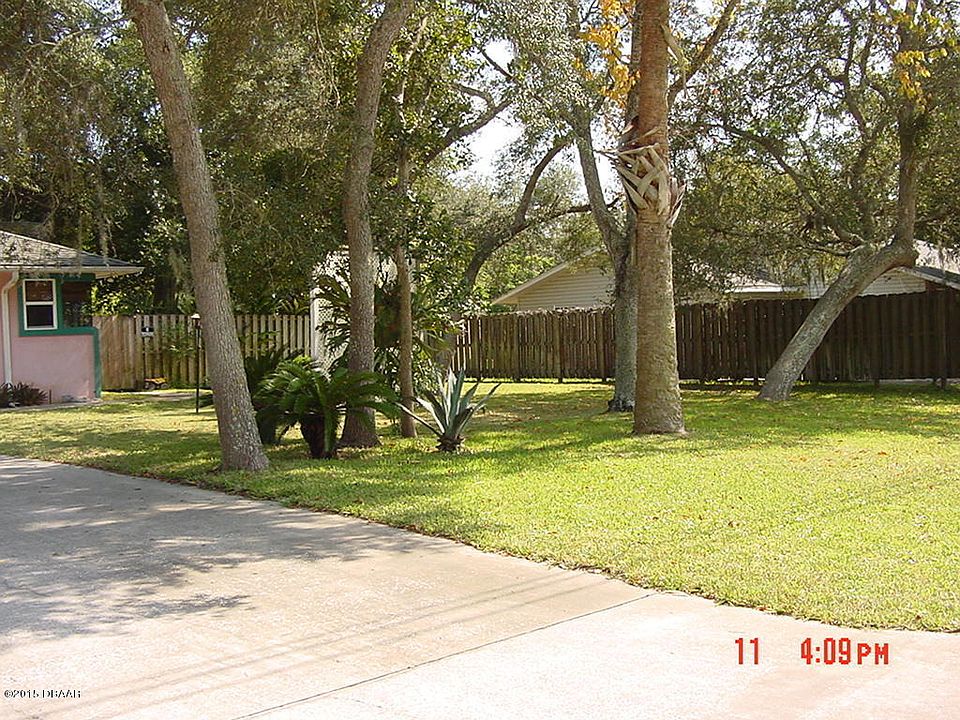 1st image of 1363 Hurst St