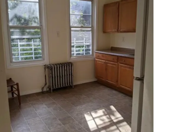 239 Bayview Avenue image 4 of 20