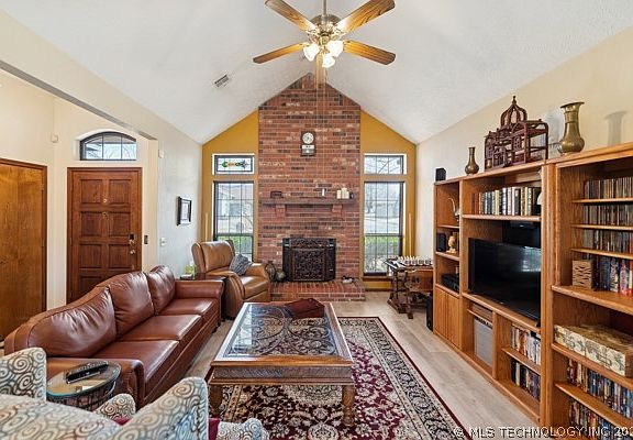 5th image of 9908 N 107th East Ave