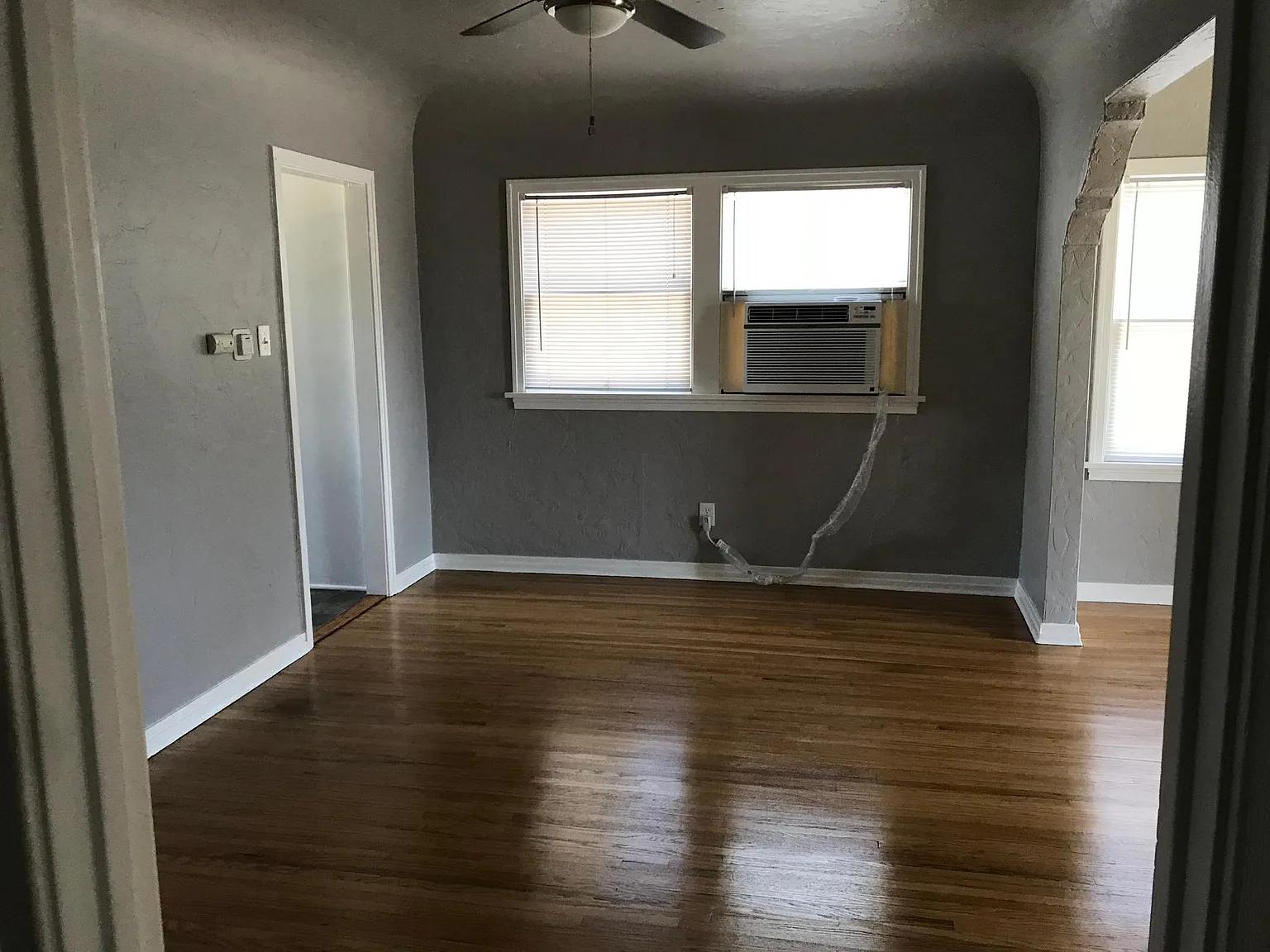12433 Howard St — Photo 4