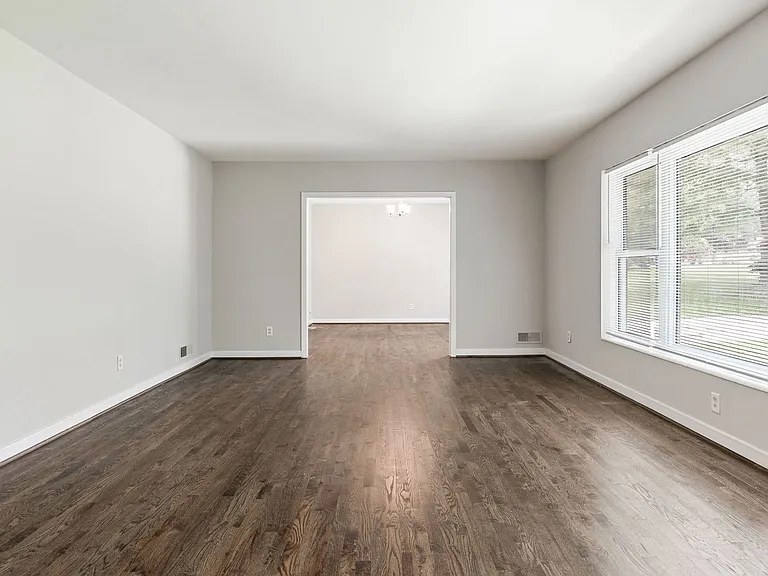 531 Park Ter — Photo 5