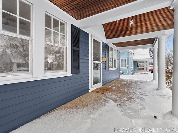 5th image of 1665 Martindale Ave SW