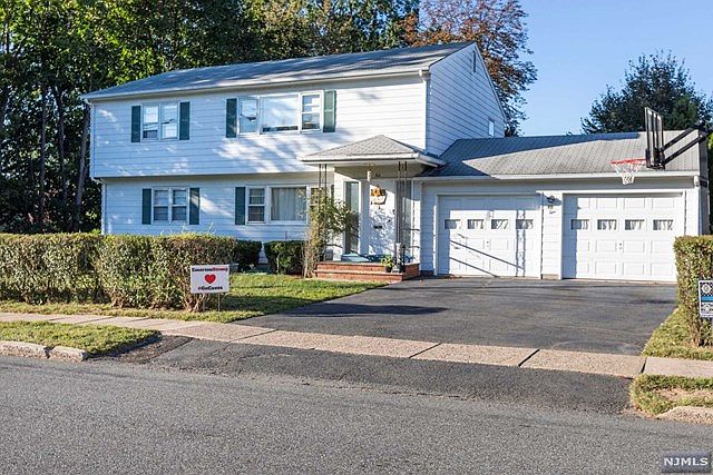 1st image of 60 Highland Ave