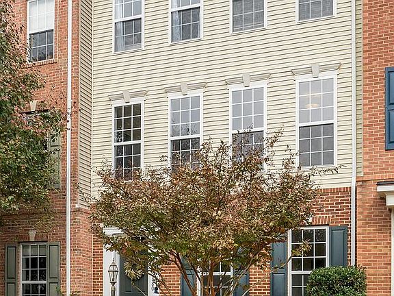 2nd image of 15980 Greymill Manor Dr
